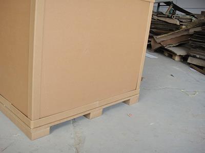 青岛蜂窝箱的结构和制造原理是以天然蜂窝纸板的结构原理为基础的